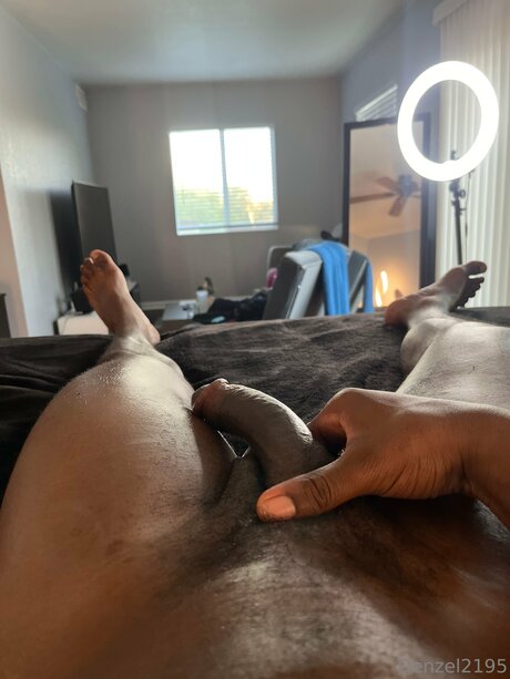 Denzel2195 sex model galleries