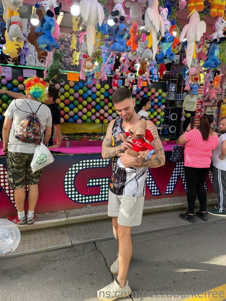 Pezzaburke66 pornstar sex photos