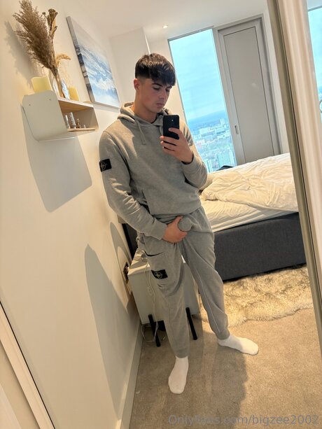 Bigzee2002 hd star picture