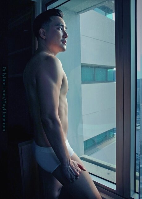 Guybluemoon star pic