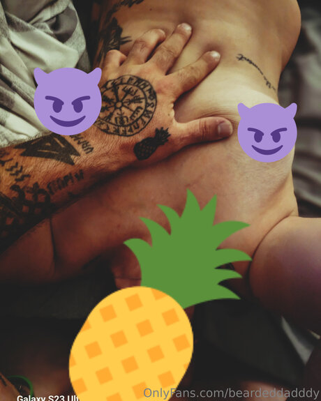 Beardeddadddy nudes model image
