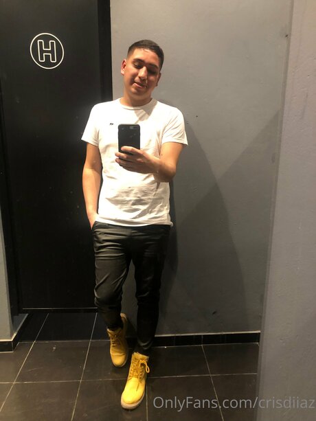 Crisdiiaz sexy pornstar pictures