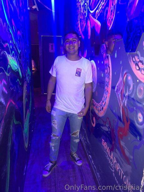 Crisdiiaz naked pornstar image