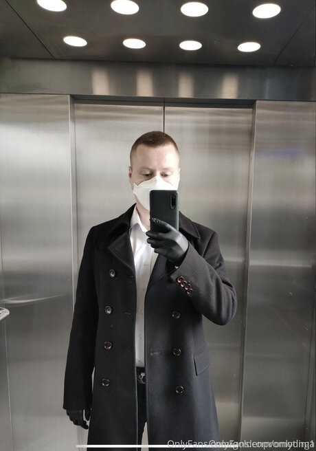 Goldenpromoting1 pornstar exclusive pictures