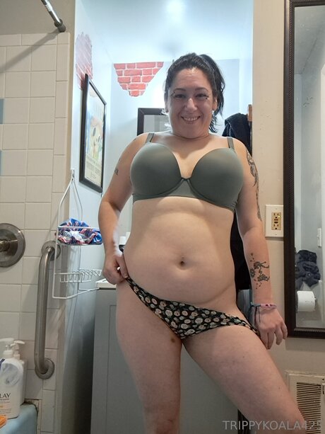 Trippykoala425 model free pic