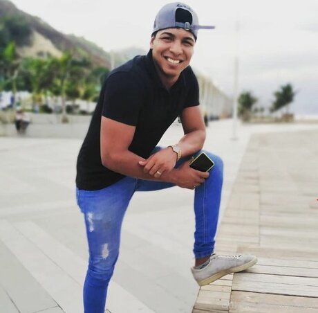 Yingjm xxx model picture