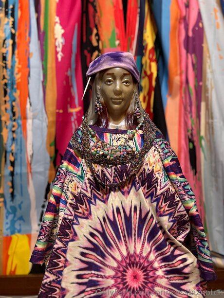 Thebza top model photos