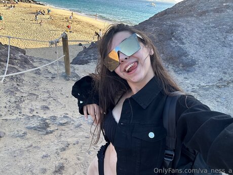 Va Ness A adult model pic