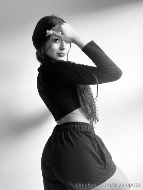 Aryalopezx sexy actress galleries