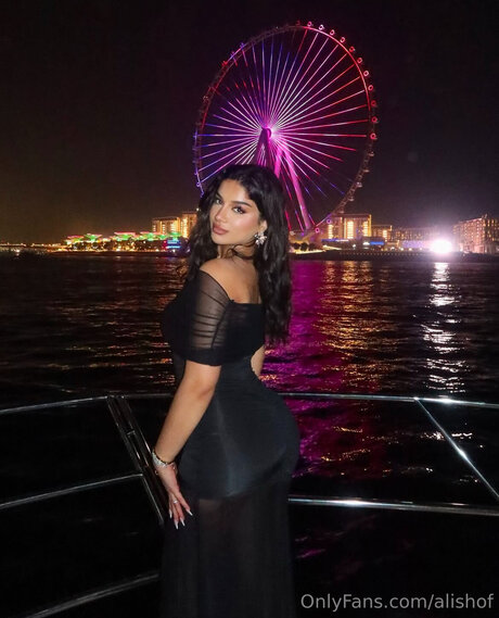 Itsbabygem model beautiful image