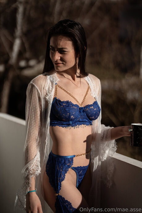 Maepurple Off star top pics