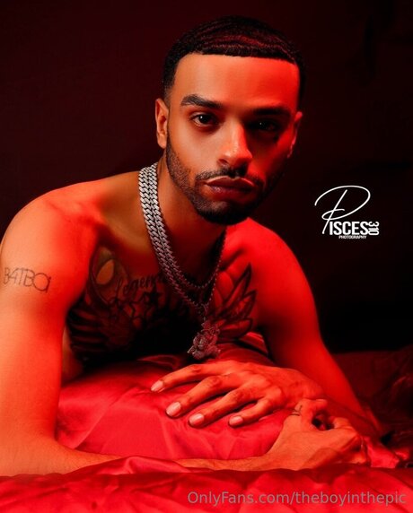 Theboyinthepic exclusive star image