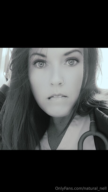 Natural Nell model sexy image