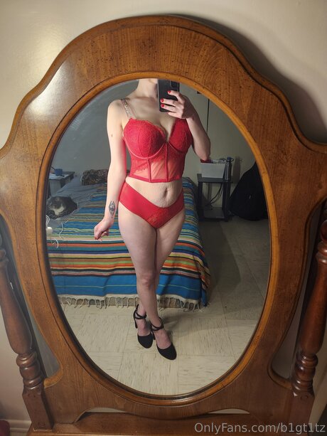 B1gt1tz erotic model gallery