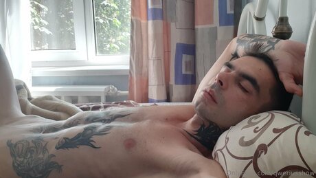 Qweriusshow perfect pornstar pictures