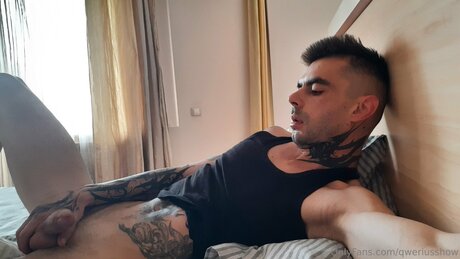 Qweriusshow pornstar sex pic