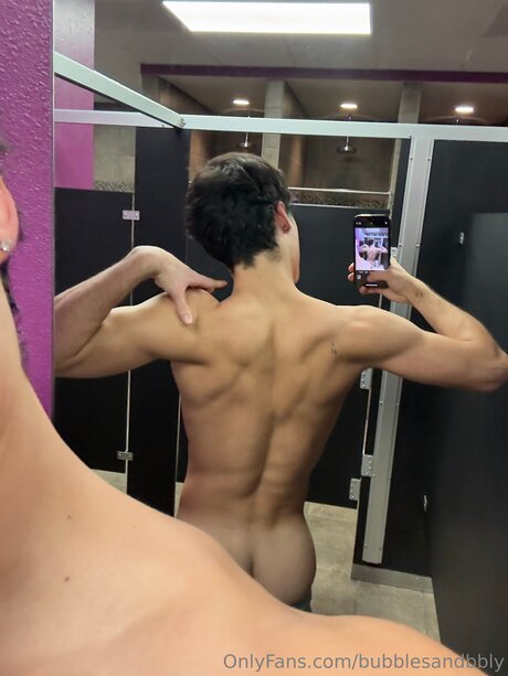 Bubblesandbbly model high quality photo