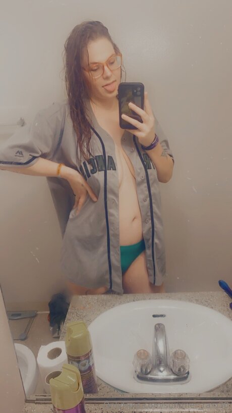 Summer Rain30 nude pornstar image