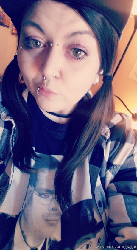 Gidgie naked actress picture