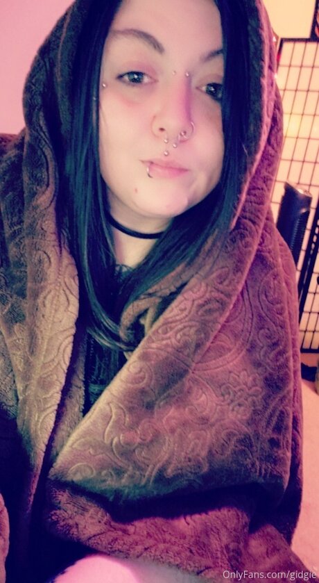 Gidgie model exclusive galleries