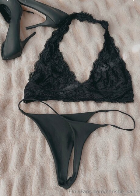 Christie Kane perfect model img