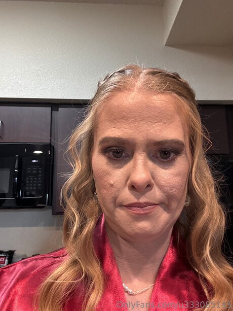 Icequeen6235 model pretty photo