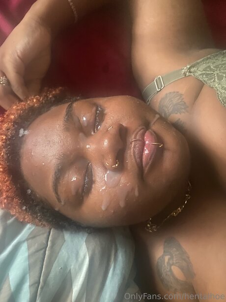 Hentaihoe model hot pic