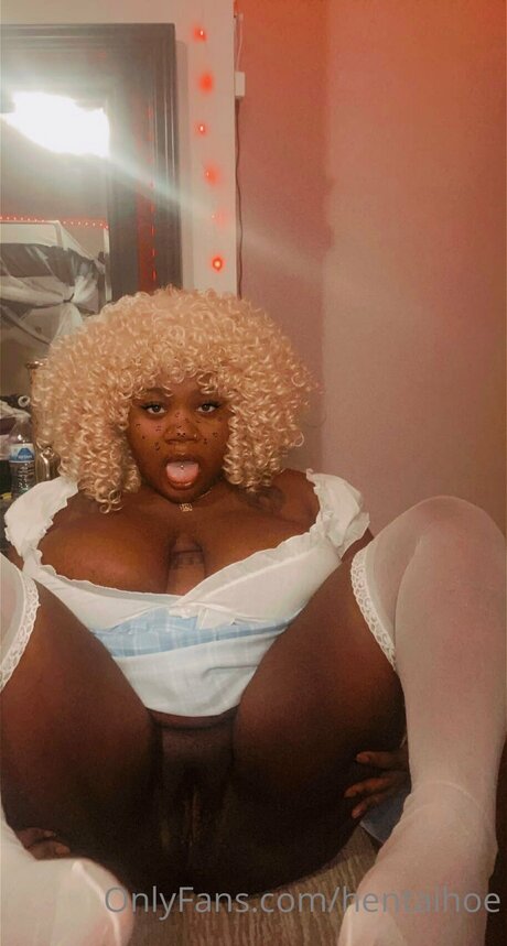 Hentaihoe exclusive model photos