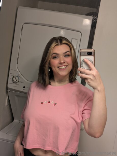 Mylovemaeve sex model pics