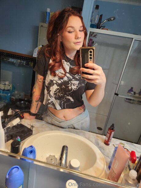 Luxindarkness xxx pornstar img