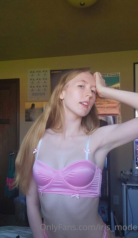 Thebunnyiris model sex gallery