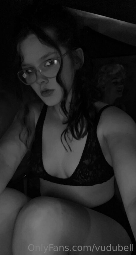 Vudubell art model pics