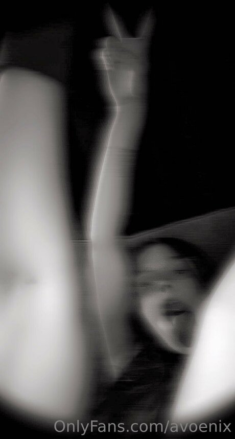 Vudubell exclusive star pics