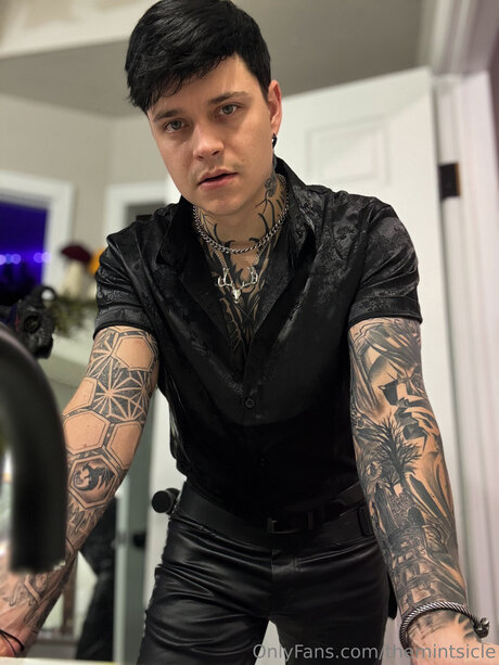 Themintsicle star hot pictures