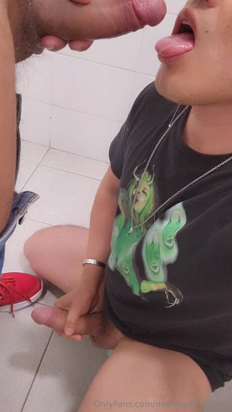 Deencantadorxxx hot model gallery