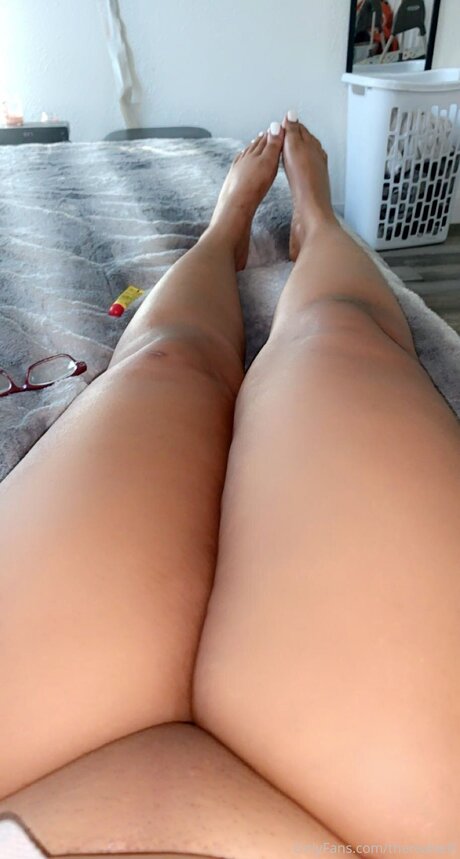 Therealkelll model porn images