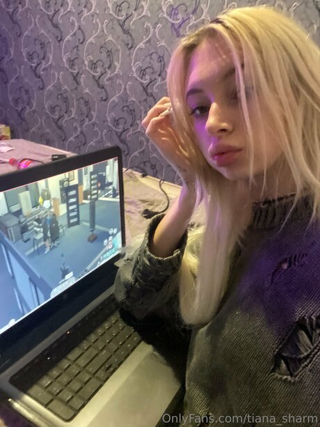 Empress Tiana nude star image