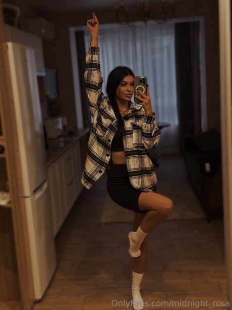 Midnight Rosa star hot archive