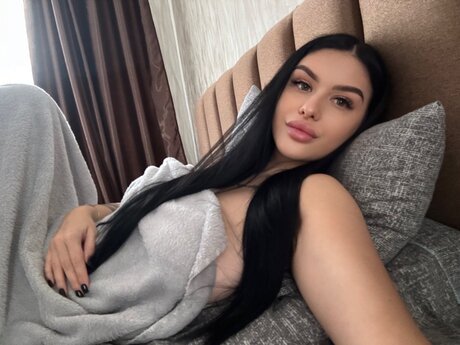 Midnight Rosa nude model pictures