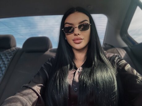 Midnight Rosa nude model image