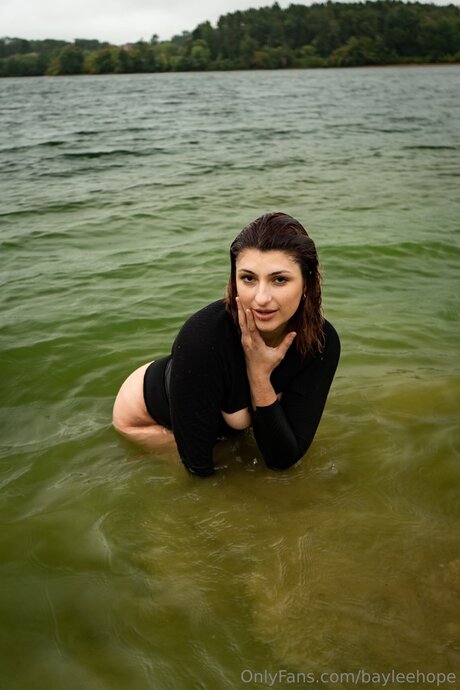 Bayleehope actress picture