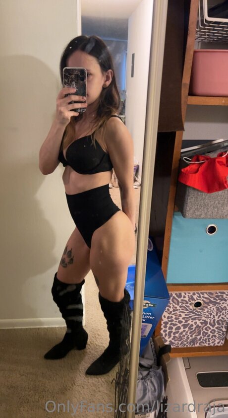 Lizardraja hd actress photos