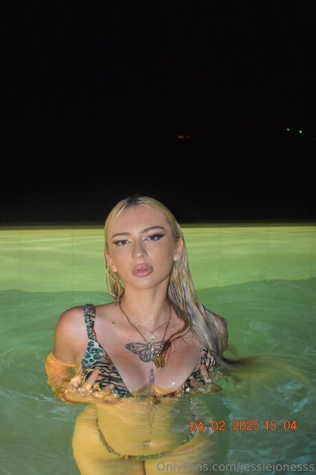 Jessiejonesss hd model pic