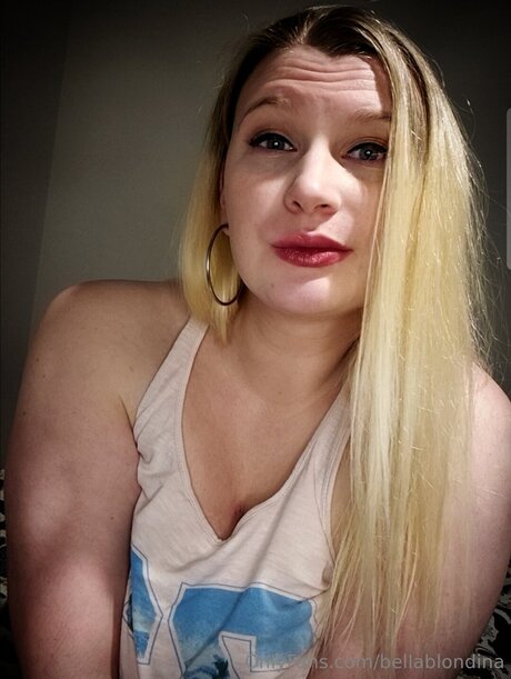 Bellablondina hd star pic