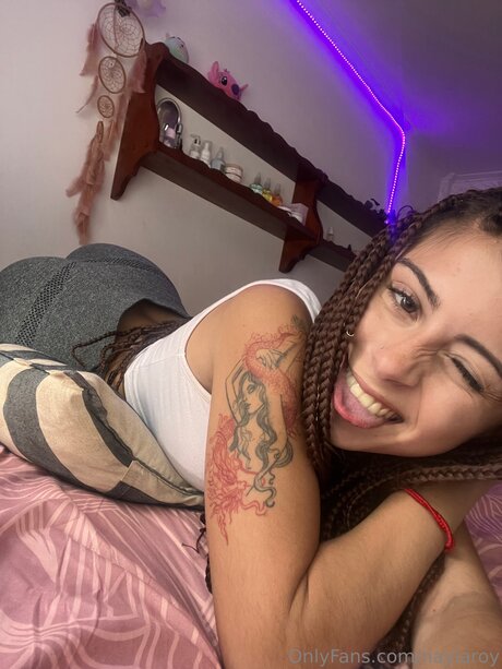 Nayiaroy erotic model gallery