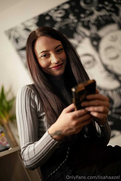 Lisahaazel model nude photos