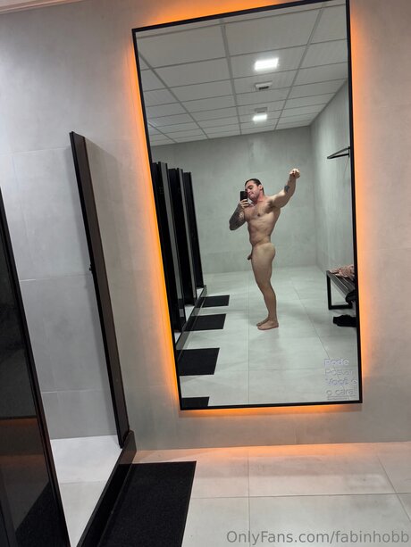 Fabinhobb star erotic photos