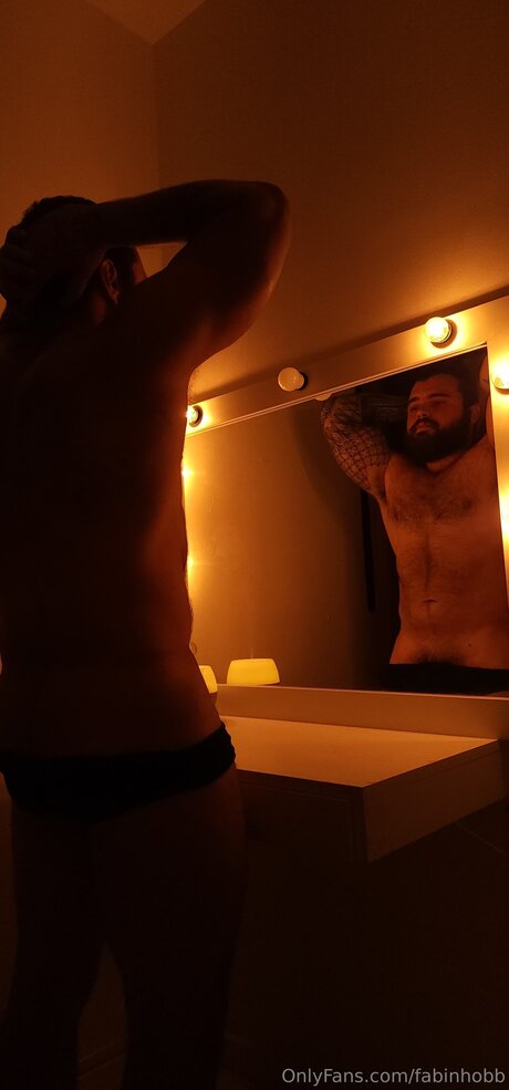 Fabinhobb pretty pornstar image