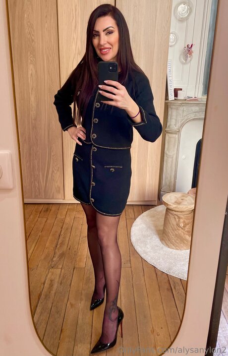 Alysanylon2 pornstar top picture