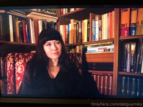 Datguymiky model erotic image